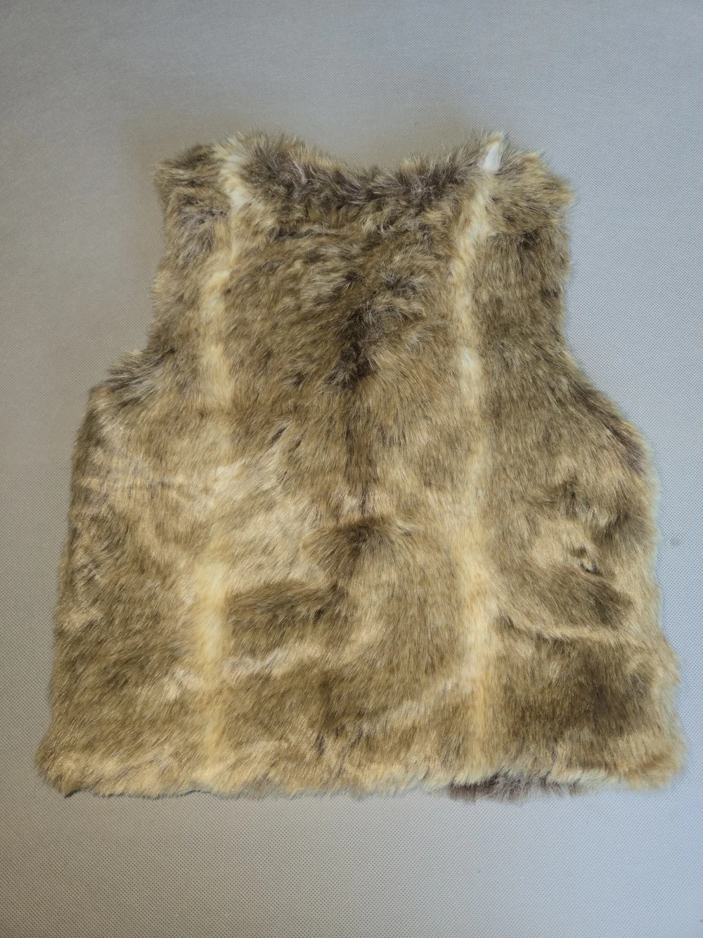 OshKosh B'gosh Faux Fur Vest Girl Size 4T Brown Soft Warm Quality Winter Clothi